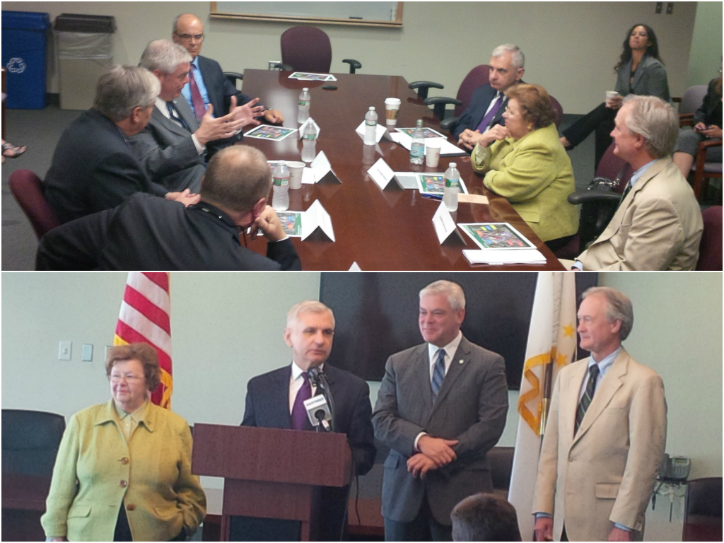 Sen. Mikulski visits RI